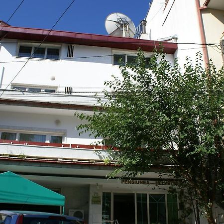 Pensiunea Helvetia Bucarest Esterno foto