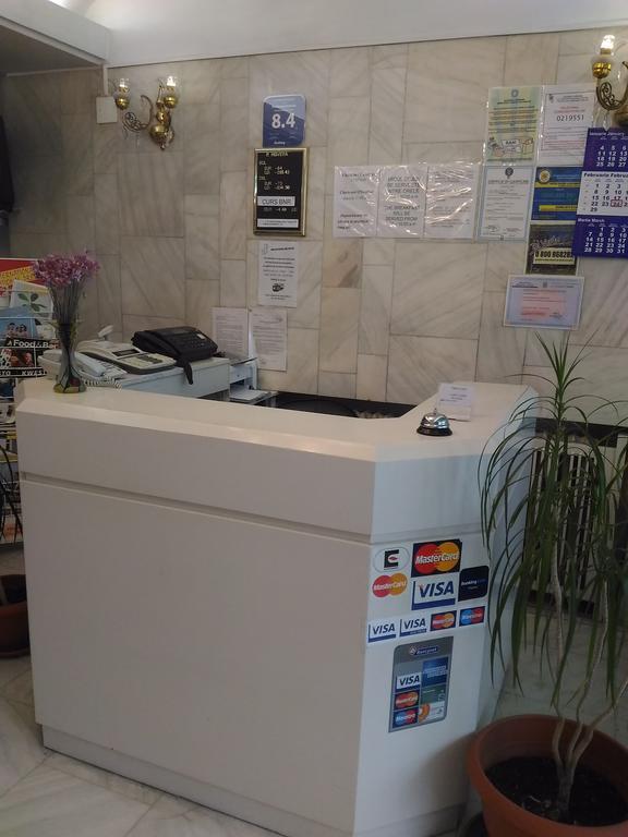 Pensiunea Helvetia Bucarest Esterno foto