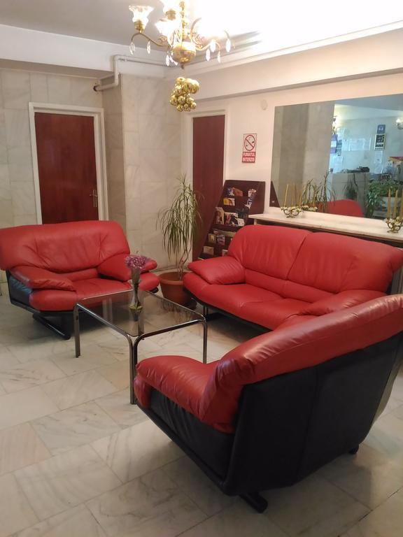 Pensiunea Helvetia Bucarest Esterno foto